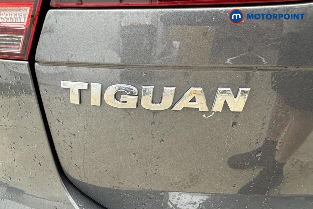 Volkswagen Tiguan R-Line Tech Automatic Petrol SUV - Stock Number (1474432) - 20th supplementary image