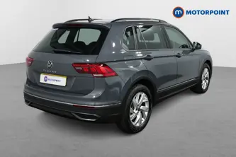 Volkswagen Tiguan Life Manual Diesel SUV - Stock Number (1477396) - Drivers side rear corner