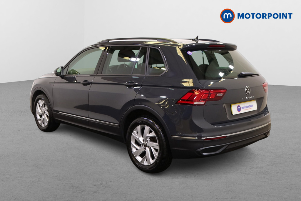 Volkswagen Tiguan Life Automatic Petrol SUV - Stock Number (1475237) - Passenger side rear corner