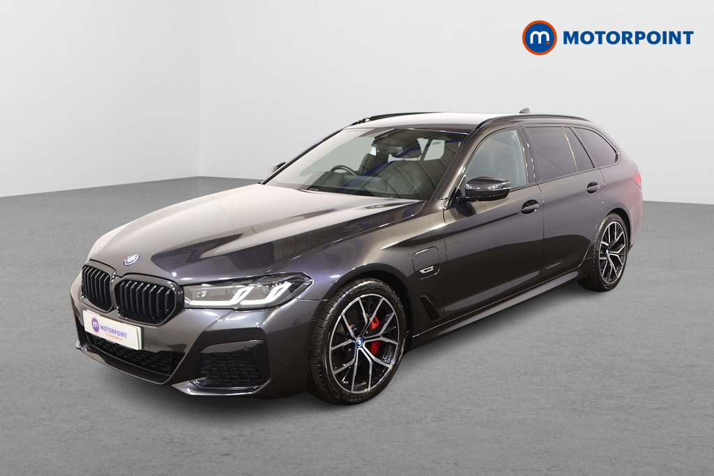 BMW 5 Series M Sport Automatic Petrol Plug-In Hybrid Estate - Stock Number (1477077) - Passenger side front corner