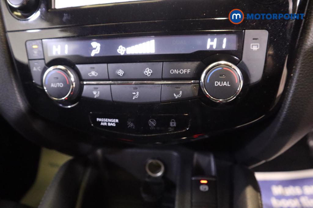 Nissan Qashqai N-Connecta Manual Petrol SUV - Stock Number (1478921) - 5th supplementary image