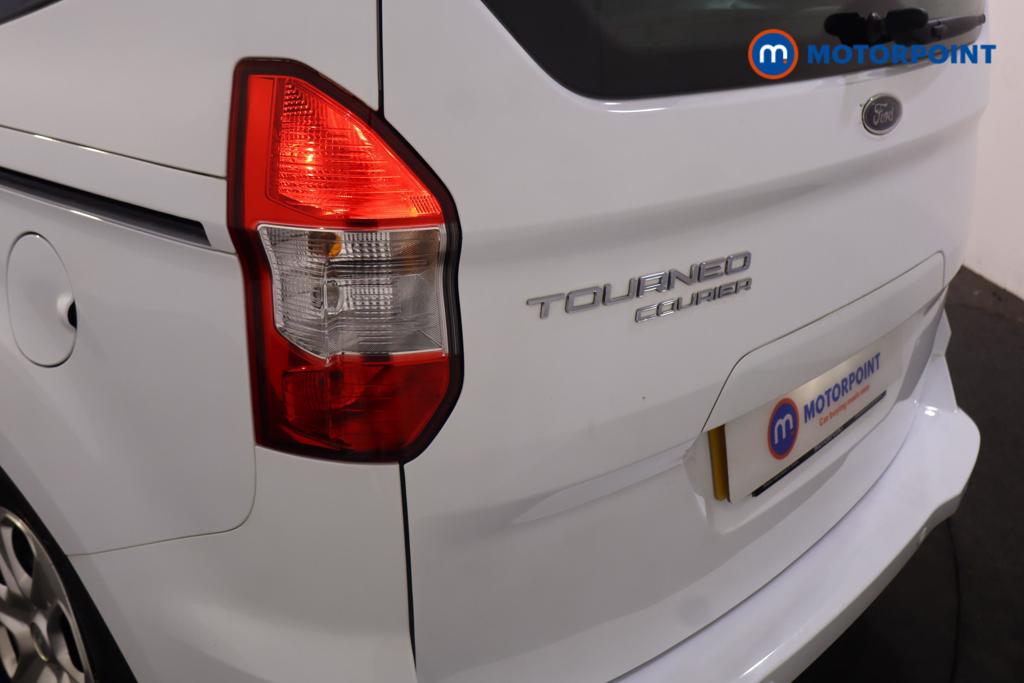 Ford Tourneo Courier Zetec Manual Petrol People Carrier - Stock Number (1475247) - 20th supplementary image