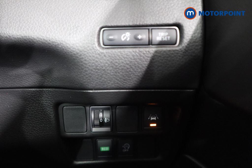 Nissan Qashqai N-Connecta Automatic Petrol SUV - Stock Number (1478399) - 11th supplementary image