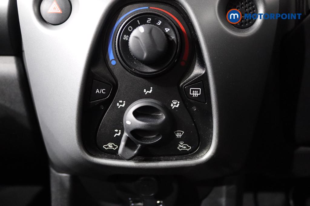 Toyota Aygo X-Play Manual Petrol Hatchback - Stock Number (1481279) - 14th supplementary image