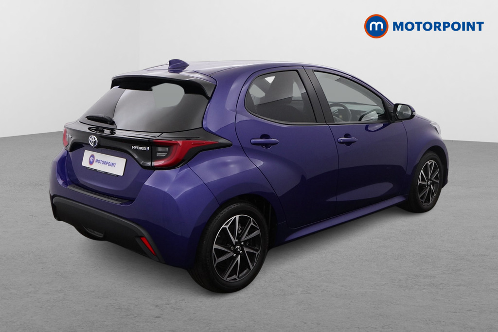 Toyota Yaris Design Automatic Petrol-Electric Hybrid Hatchback - Stock Number (1481929) - Drivers side rear corner