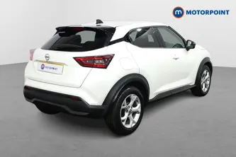 Nissan Juke N-Connecta Manual Petrol SUV - Stock Number (1469807) - Drivers side rear corner