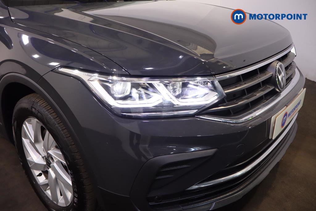 Volkswagen Tiguan Life Automatic Petrol Plug-In Hybrid SUV - Stock Number (1481145) - 27th supplementary image