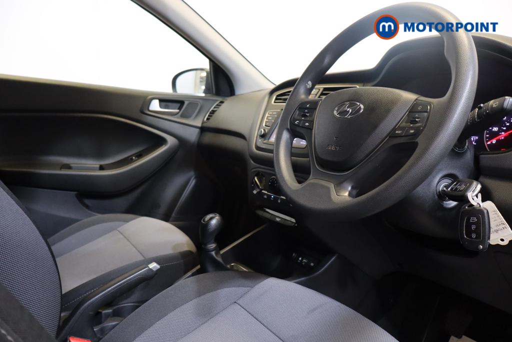 Hyundai I20 S Connect Manual Petrol Hatchback - Stock Number (1470893) - 1st supplementary image