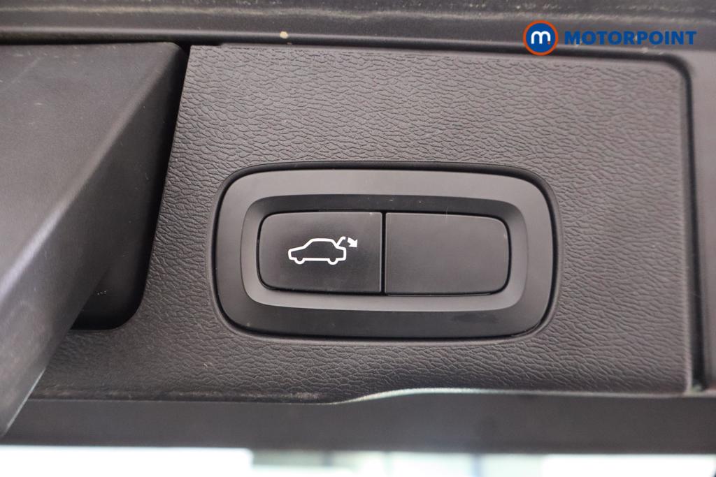 Volvo Xc60 Momentum Automatic Petrol SUV - Stock Number (1477007) - 18th supplementary image