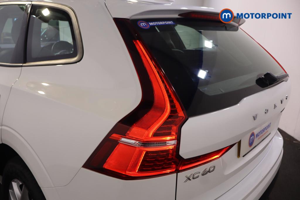 Volvo Xc60 Momentum Automatic Petrol SUV - Stock Number (1477007) - 24th supplementary image