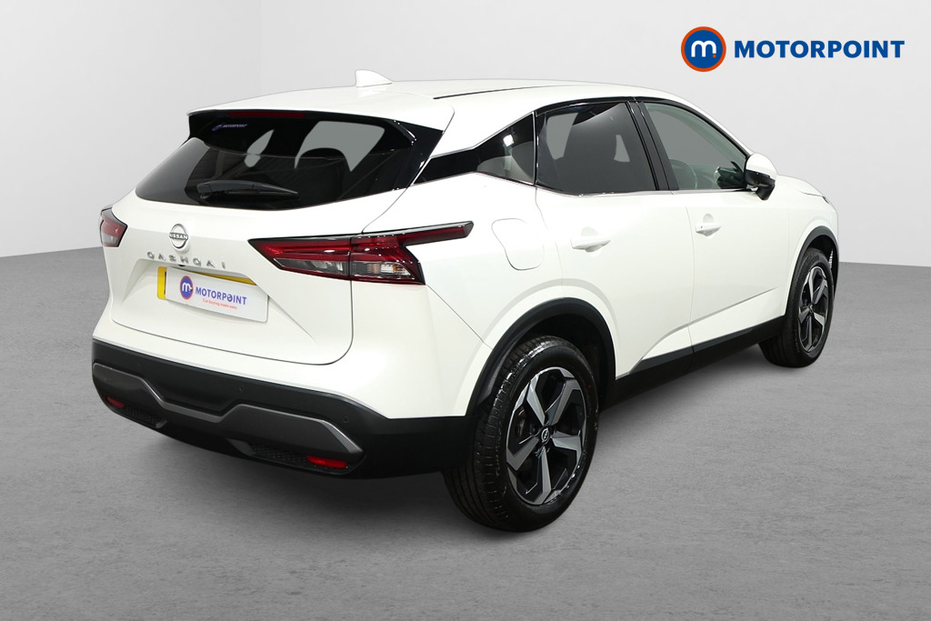 Nissan Qashqai N-Connecta Manual Petrol SUV - Stock Number (1477011) - Drivers side rear corner