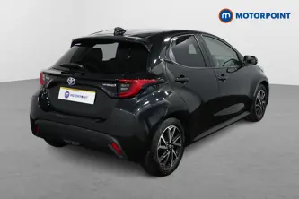 Toyota Yaris Design Automatic Petrol-Electric Hybrid Hatchback - Stock Number (1479439) - Drivers side rear corner