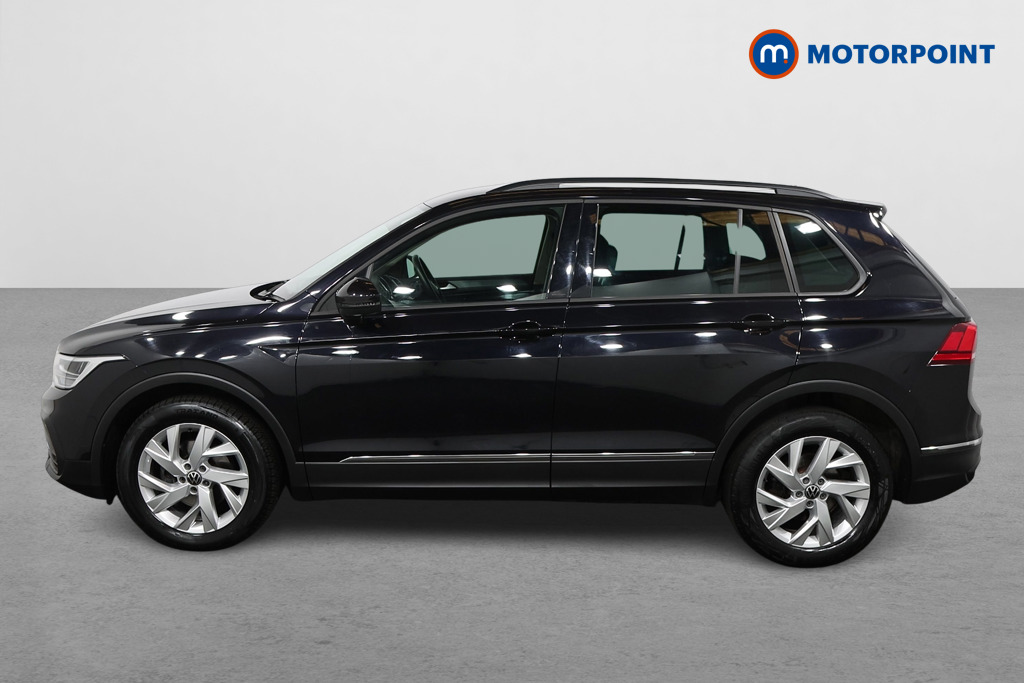 Volkswagen Tiguan Life Automatic Petrol SUV - Stock Number (1472780) - Passenger side