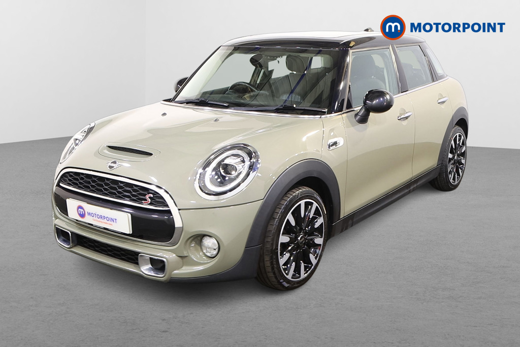 Mini Hatchback Cooper S Exclusive Manual Petrol Hatchback - Stock Number (1480432) - Passenger side front corner