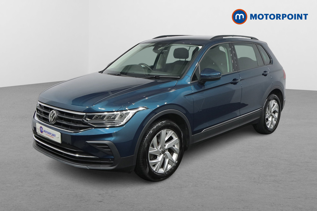 Volkswagen Tiguan Life Manual Diesel SUV - Stock Number (1480903) - Passenger side front corner