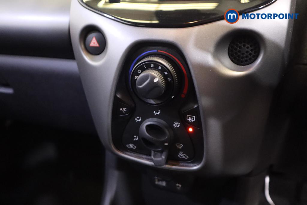 Toyota Aygo X-Play Manual Petrol Hatchback - Stock Number (1481816) - 17th supplementary image