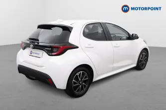 Toyota Yaris Design Automatic Petrol-Electric Hybrid Hatchback - Stock Number (1480993) - Drivers side rear corner