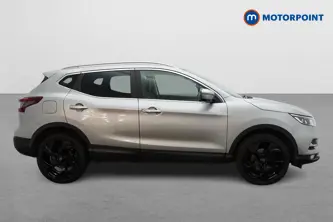 Nissan Qashqai N-Motion Manual Petrol SUV - Stock Number (1481689) - Drivers side