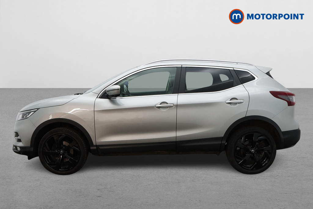 Nissan Qashqai N-Motion Manual Petrol SUV - Stock Number (1481689) - Passenger side