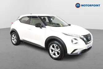 Nissan Juke N-Connecta Manual Petrol SUV - Stock Number (1482026) - Drivers side front corner