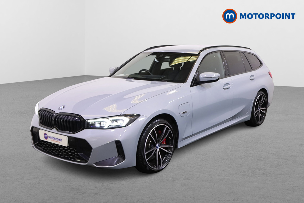 BMW 3 Series M Sport Automatic Petrol Plug-In Hybrid Estate - Stock Number (1480027) - Passenger side front corner