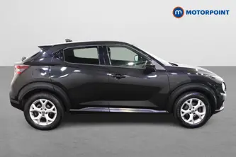 Nissan Juke N-Connecta Manual Petrol SUV - Stock Number (1480323) - Drivers side