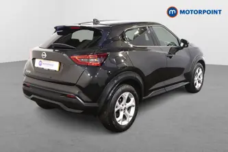 Nissan Juke N-Connecta Manual Petrol SUV - Stock Number (1480323) - Drivers side rear corner