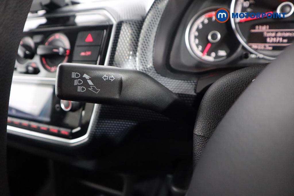 Volkswagen UP Black Edition Manual Petrol Hatchback - Stock Number (1483216) - 7th supplementary image