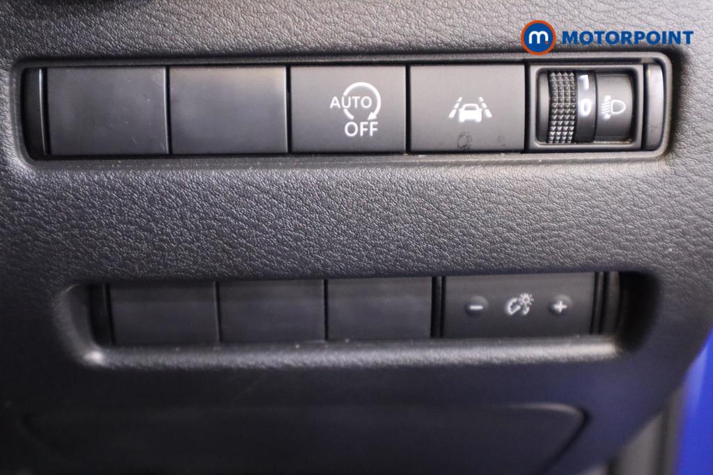 Nissan Qashqai N-Connecta Manual Petrol SUV - Stock Number (1480010) - 13th supplementary image