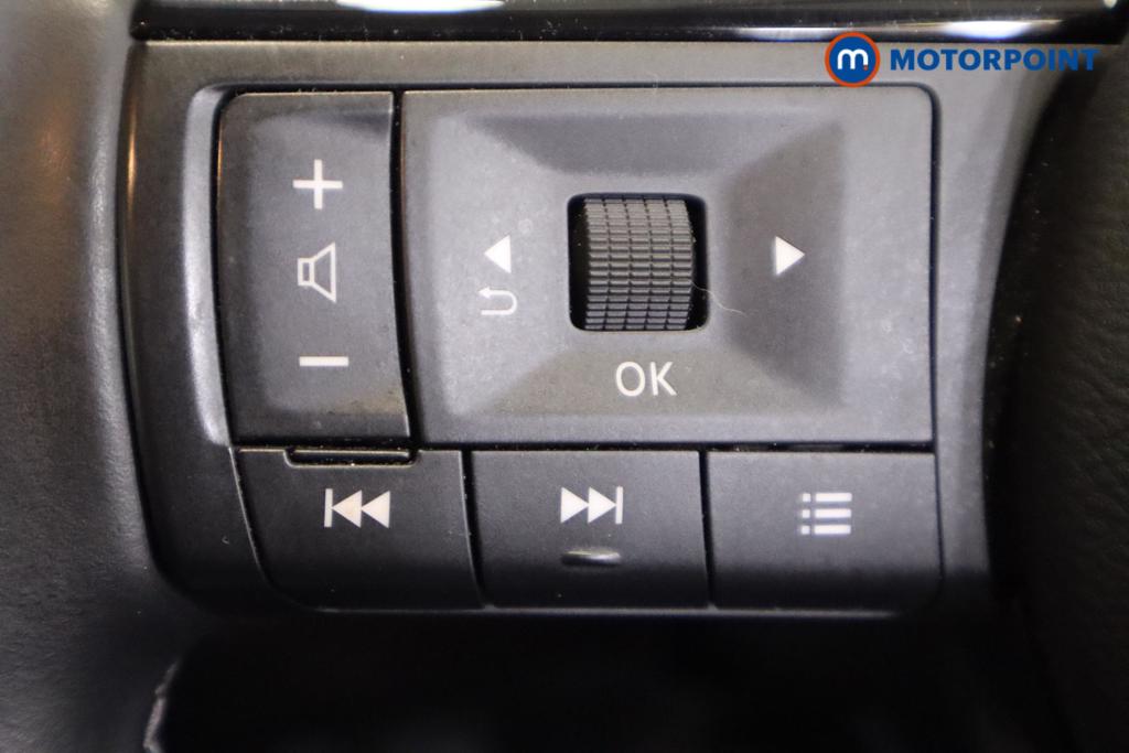 Nissan Qashqai N-Connecta Manual Petrol SUV - Stock Number (1480010) - 14th supplementary image