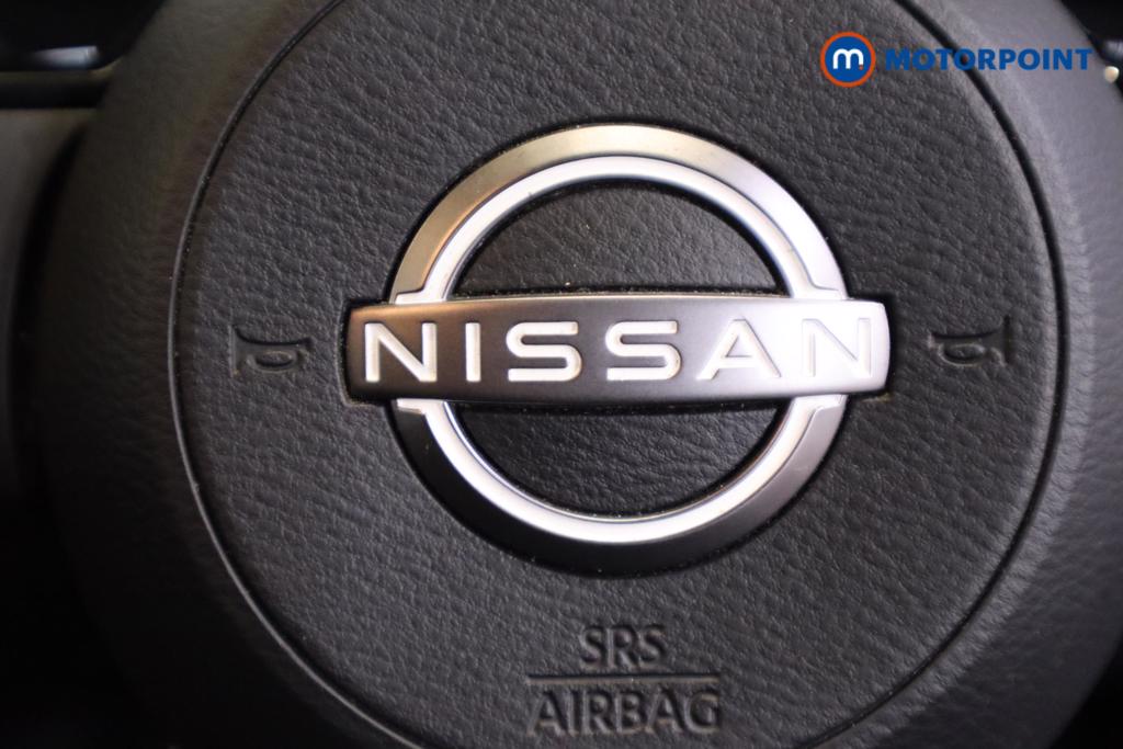 Nissan Qashqai N-Connecta Manual Petrol SUV - Stock Number (1480010) - 16th supplementary image