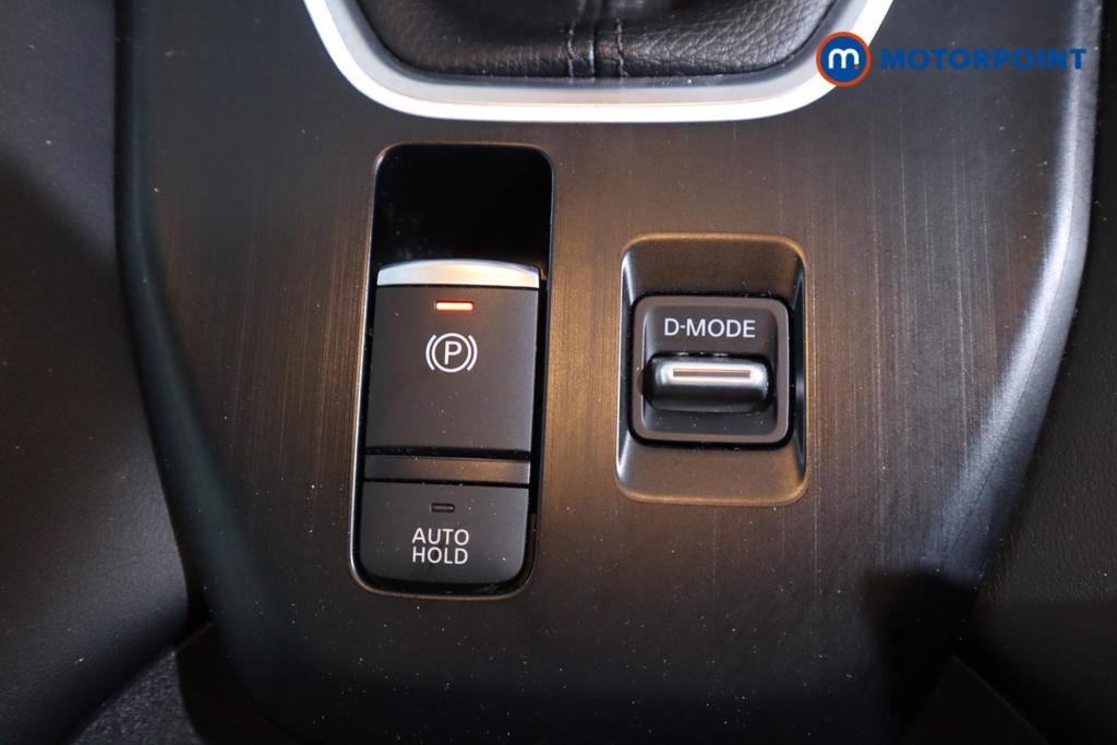 Nissan Qashqai N-Connecta Manual Petrol SUV - Stock Number (1481580) - 8th supplementary image