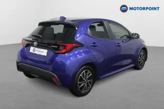 Toyota Yaris Design Automatic Petrol-Electric Hybrid Hatchback - Stock Number (1483719) - Drivers side rear corner