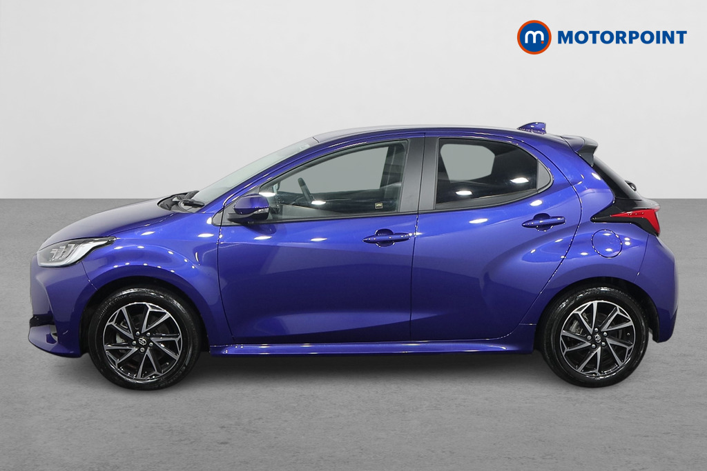 Toyota Yaris Design Automatic Petrol-Electric Hybrid Hatchback - Stock Number (1483719) - Passenger side