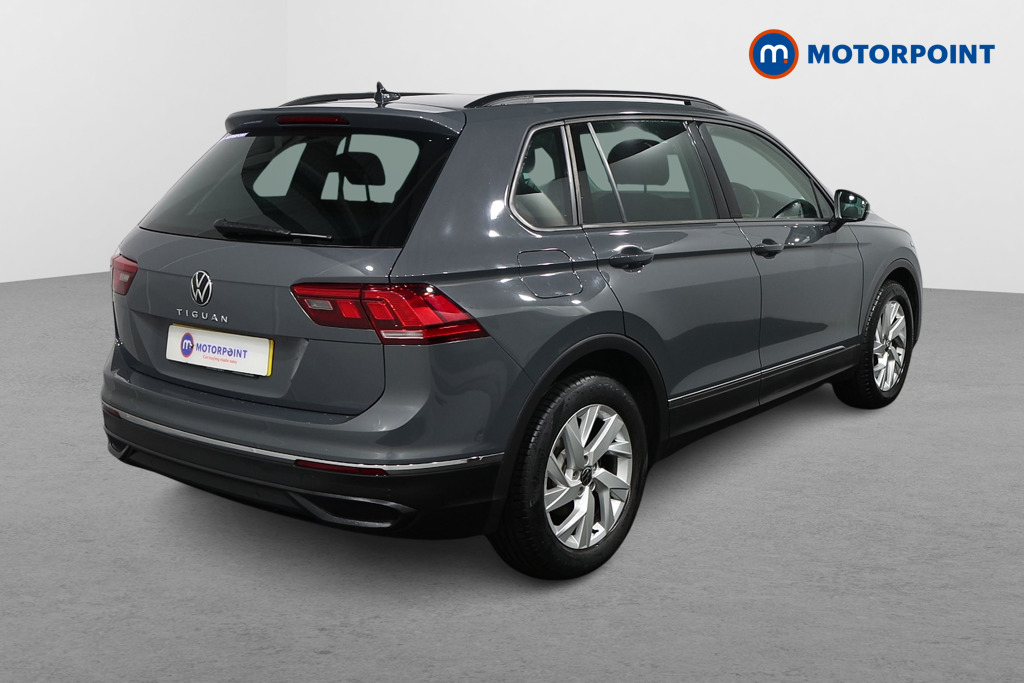 Volkswagen Tiguan Life Manual Petrol SUV - Stock Number (1480927) - Drivers side rear corner