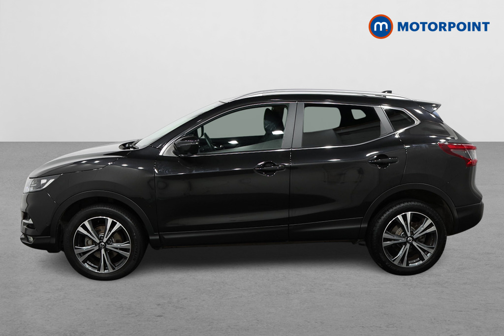 Nissan Qashqai N-Connecta Manual Petrol SUV - Stock Number (1481631) - Passenger side