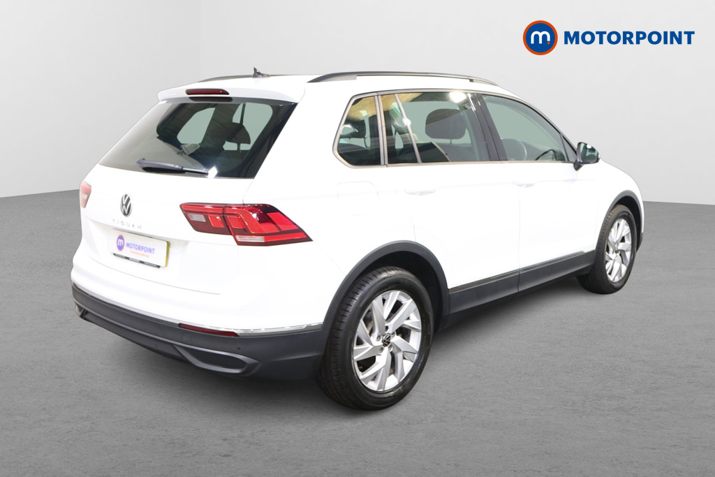 Volkswagen Tiguan Life Manual Petrol SUV - Stock Number (1477284) - Drivers side rear corner