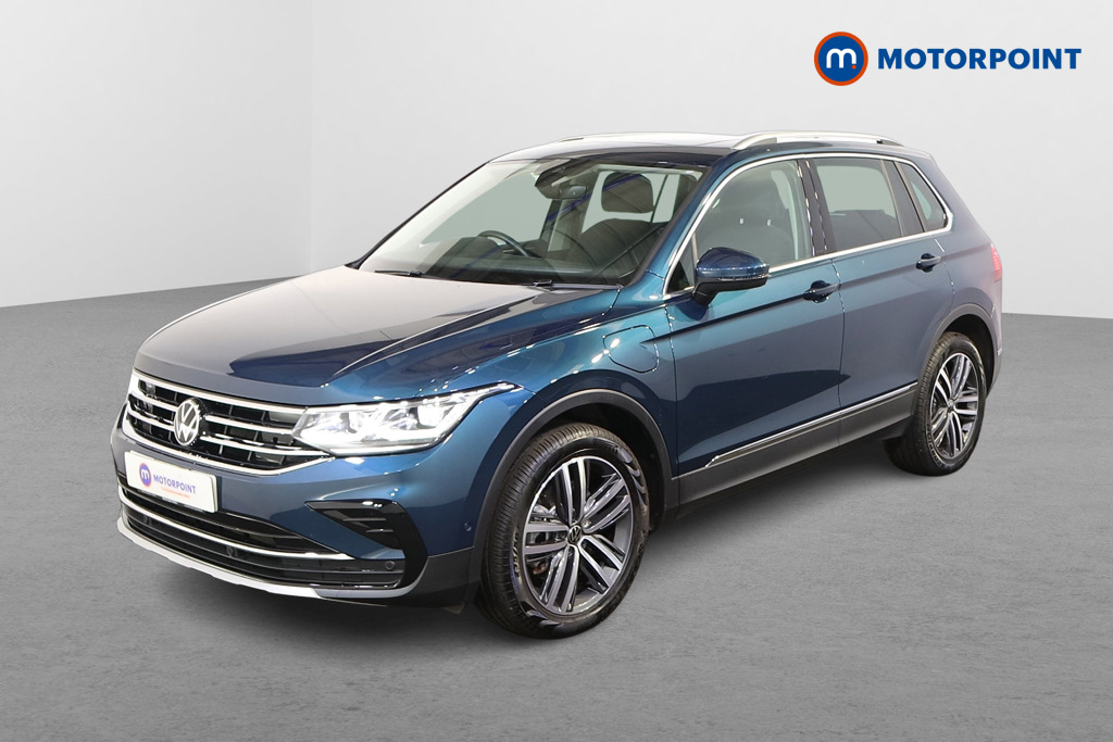 Volkswagen Tiguan Elegance Automatic Petrol Plug-In Hybrid SUV - Stock Number (1482997) - Passenger side front corner