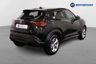 Nissan Juke N-Connecta Manual Petrol SUV - Stock Number (1484910) - Drivers side rear corner