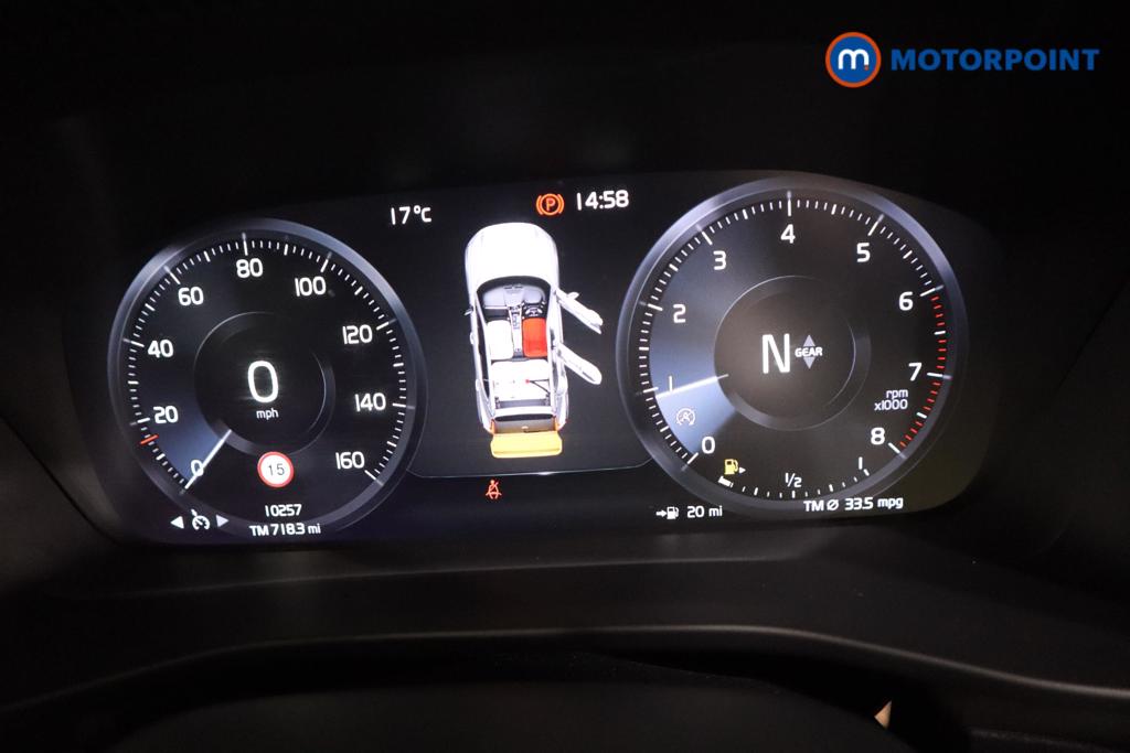 Volvo Xc40 Momentum Manual Petrol SUV - Stock Number (1483121) - 3rd supplementary image