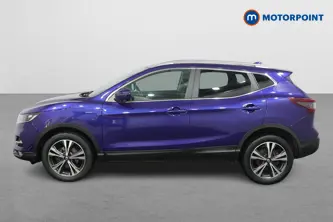 Nissan Qashqai N-Connecta Automatic Petrol SUV - Stock Number (1479397) - Passenger side