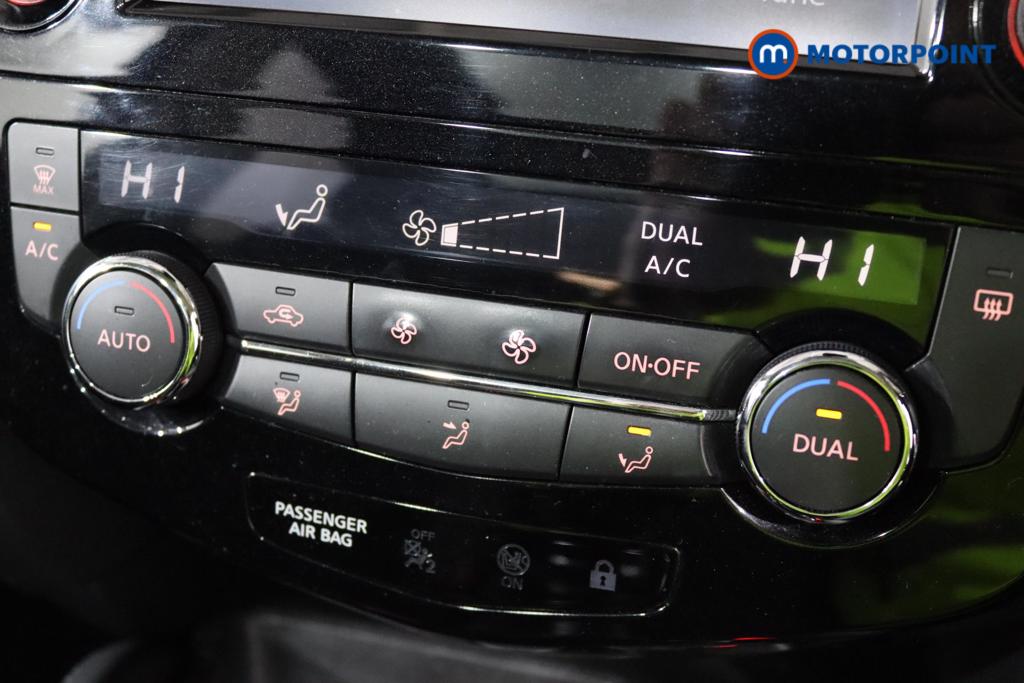 Nissan Qashqai N-Connecta Manual Diesel SUV - Stock Number (1482715) - 17th supplementary image