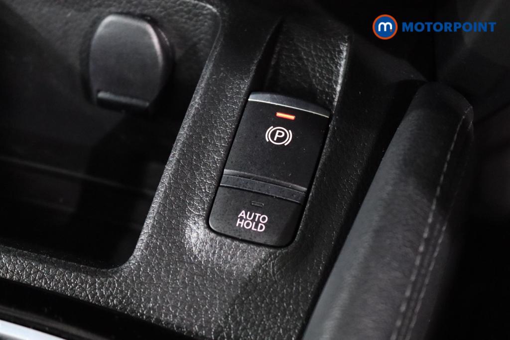 Nissan Qashqai N-Connecta Manual Diesel SUV - Stock Number (1482715) - 19th supplementary image