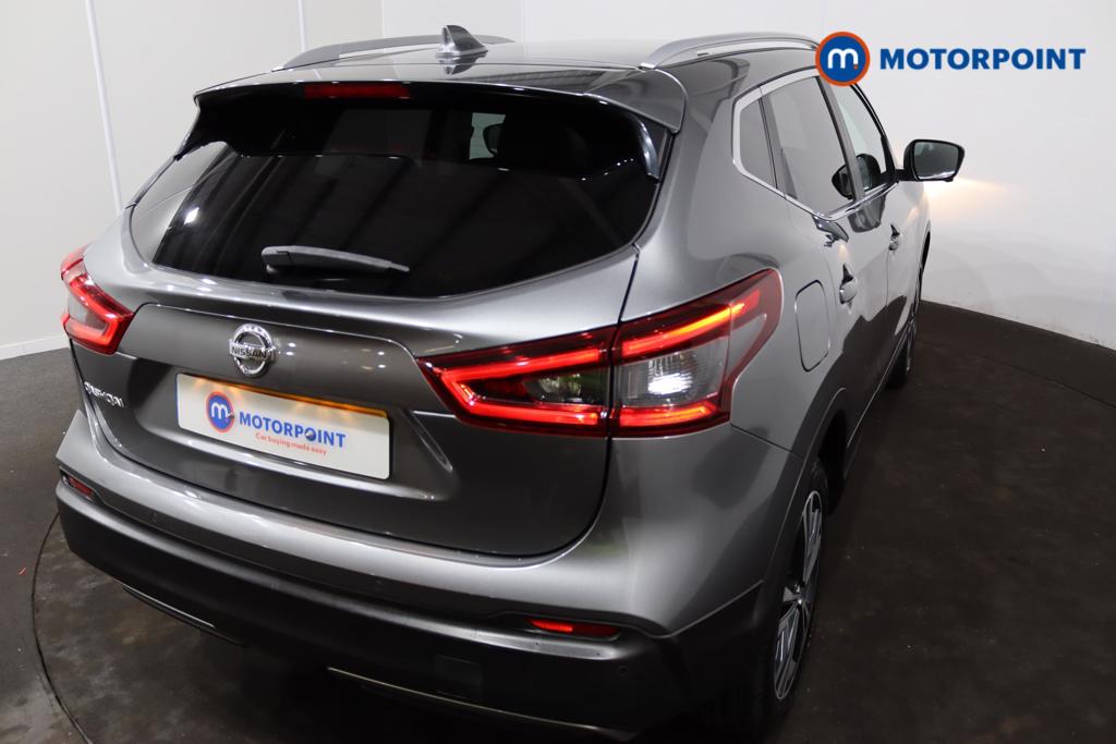 Nissan Qashqai N-Connecta Manual Diesel SUV - Stock Number (1482715) - 30th supplementary image