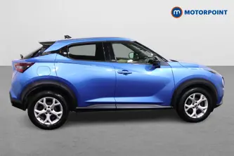 Nissan Juke N-Connecta Manual Petrol SUV - Stock Number (1486273) - Drivers side