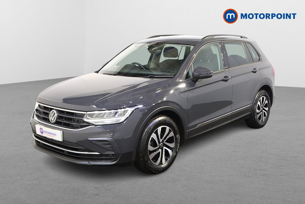 Volkswagen Tiguan Active Manual Petrol SUV - Stock Number (1476435) - Passenger side front corner