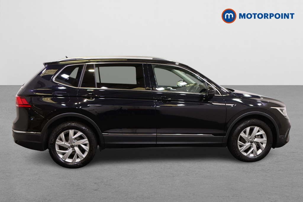 Volkswagen Tiguan Allspace Life Automatic Petrol SUV - Stock Number (1483905) - Drivers side