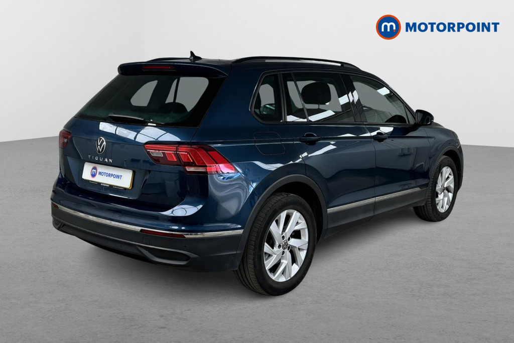 Volkswagen Tiguan Life Manual Petrol SUV - Stock Number (1485151) - Drivers side rear corner