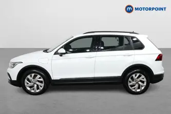 Volkswagen Tiguan Life Automatic Petrol Plug-In Hybrid SUV - Stock Number (1485803) - Passenger side