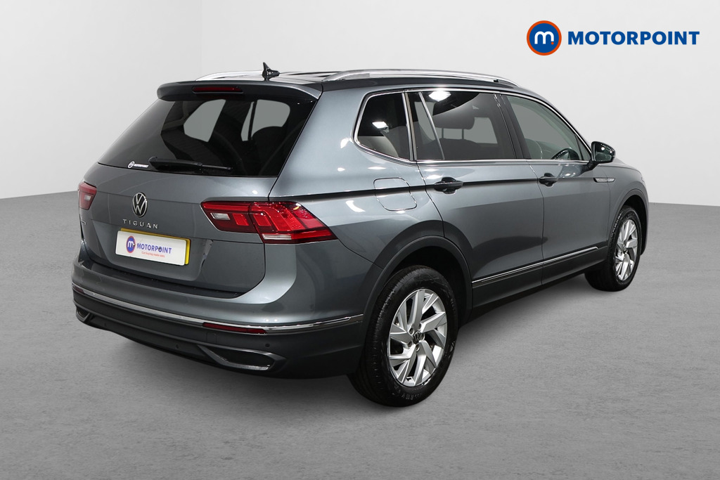 Volkswagen Tiguan Allspace Life Automatic Diesel SUV - Stock Number (1486048) - Drivers side rear corner